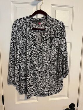 Vince Camuto V-neck Tunic XL